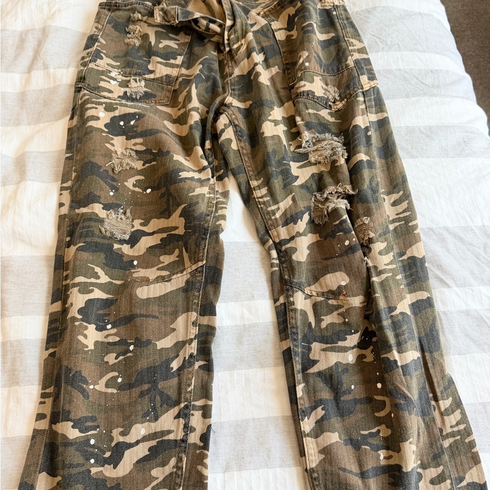 Women’s wide leg Camouflage Distressed Pants